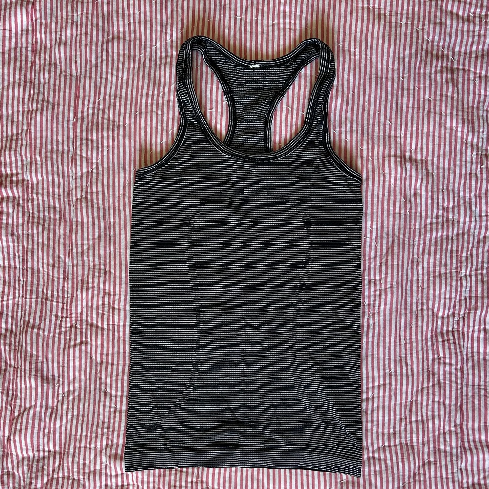 RARE Lululemon swiftly tech tank top 
Race length